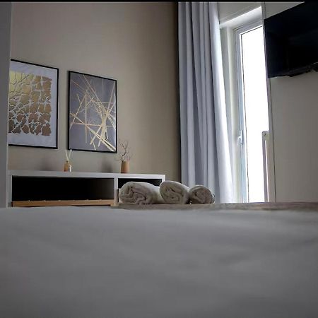 Fd Apartments - Zoe Prestigioso Appartamento Vicino Alla Stazione E Al Centro Monopoli Εξωτερικό φωτογραφία