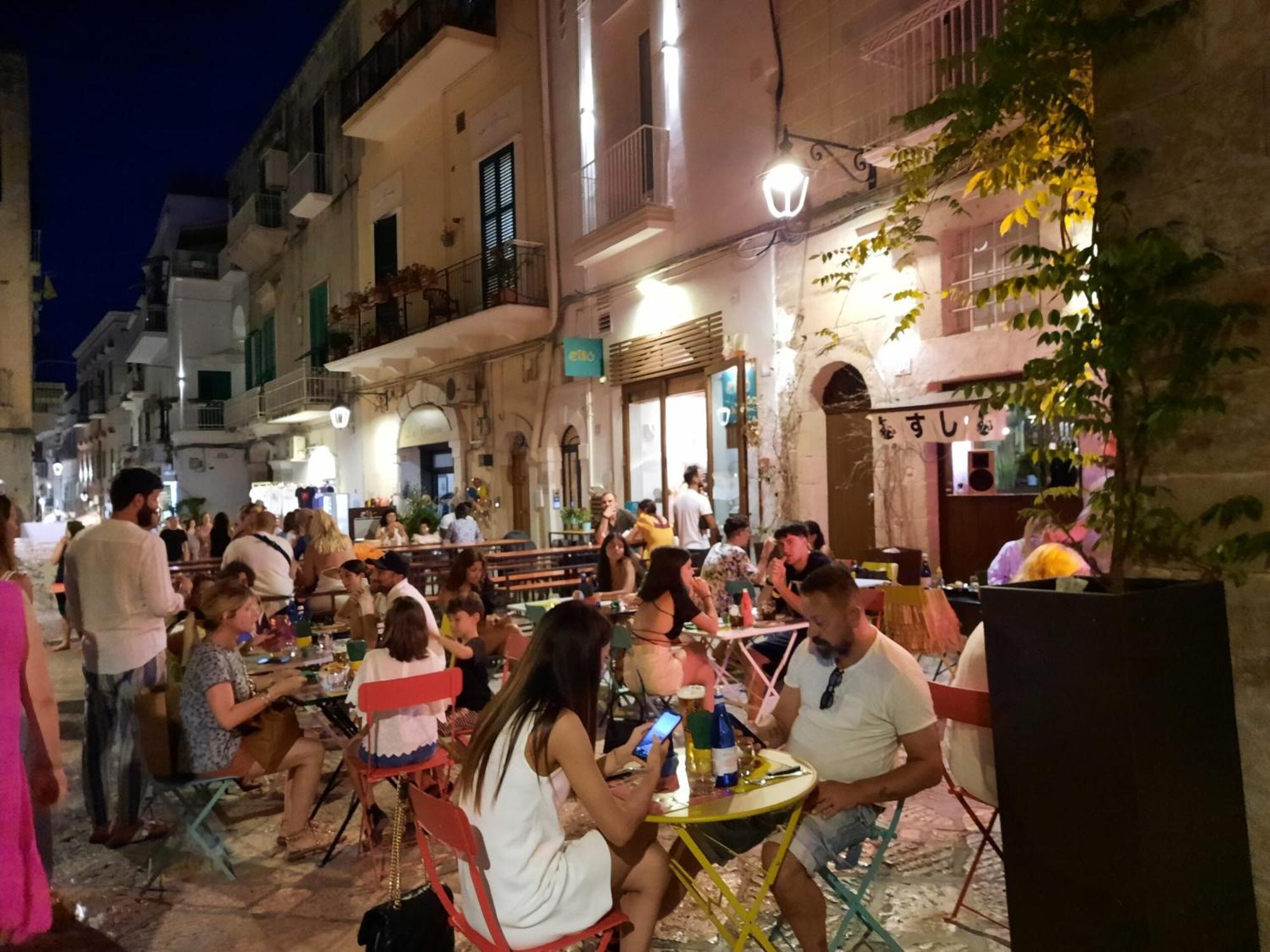 Fd Apartments - Zoe Prestigioso Appartamento Vicino Alla Stazione E Al Centro Monopoli Εξωτερικό φωτογραφία